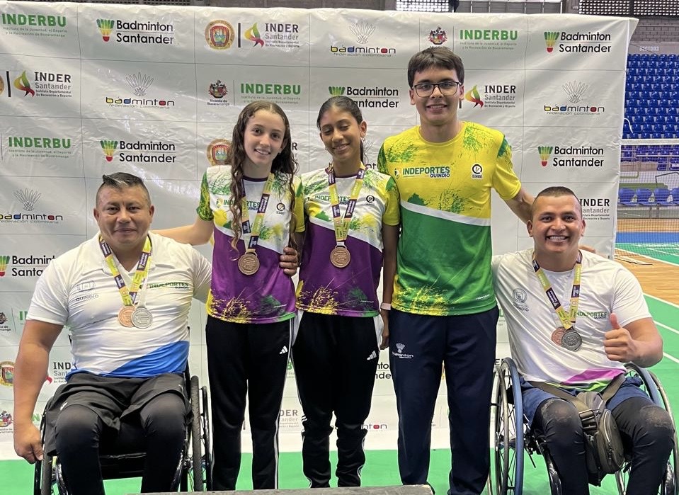 CORTÉS Y CASTAÑO LOGRARON LA PRIMERA MEDALLA EN LA HISTORIA DEL QUINDÍO EN EL PARABÁDMINTON